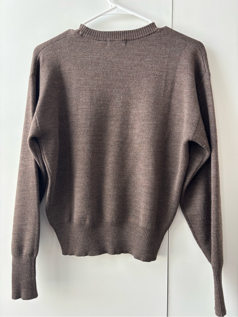 Uniqlo Women’s Brown Crewneck Knit Sweater - Picture 2 of 4